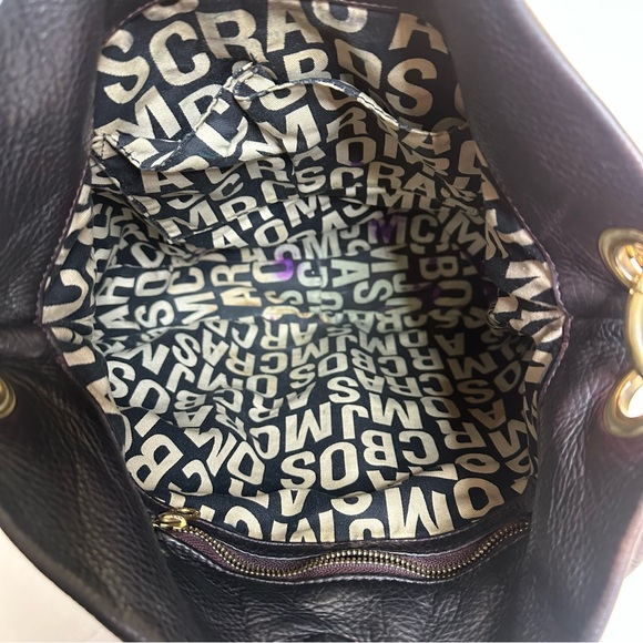 Marc Jacobs Classic Q Hillier Hobo Pebbled Leather Bag Black Brown Gold Hardwear - Picture 13 of 16